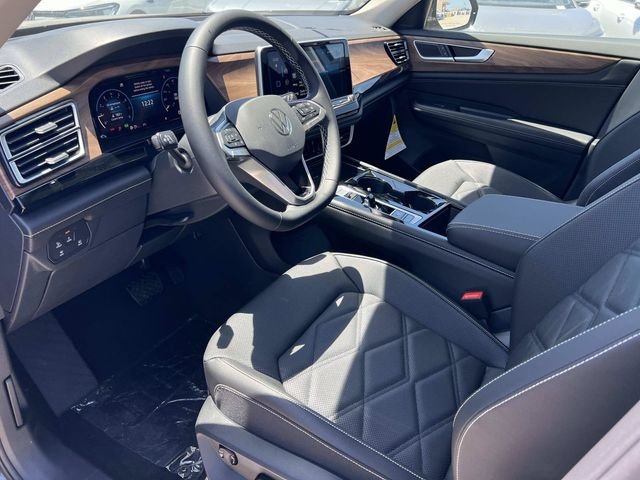 New 2026 Gray Volkswagen SE w/Technology image 10