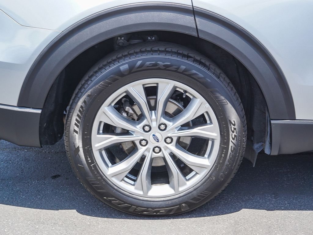 Used 2023 Silver Metallic Ford Limited image 8