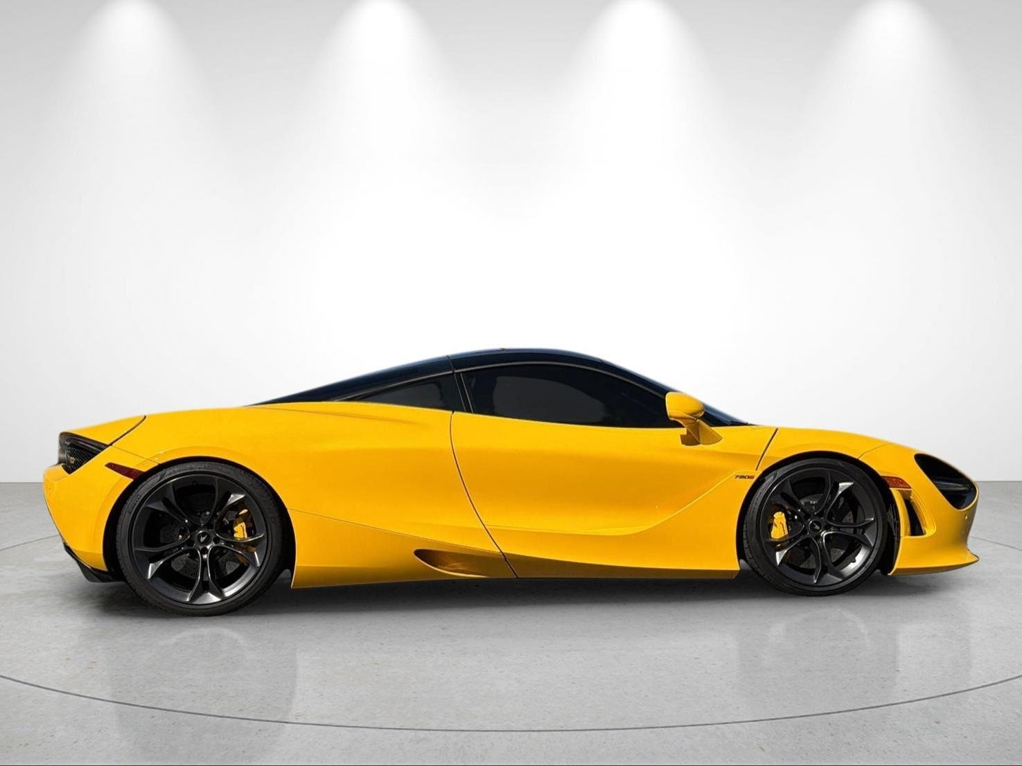 Used 2019 Volcano Yellow McLaren Performance image 6