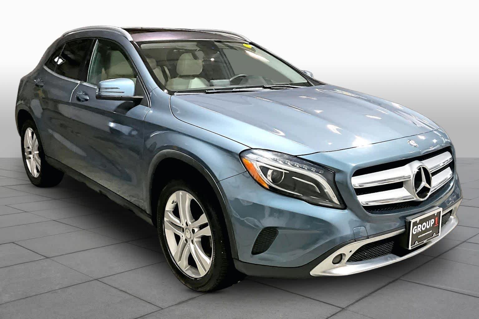 Used 2015 Universe Blue Metallic Mercedes-Benz GLA 250 image 3