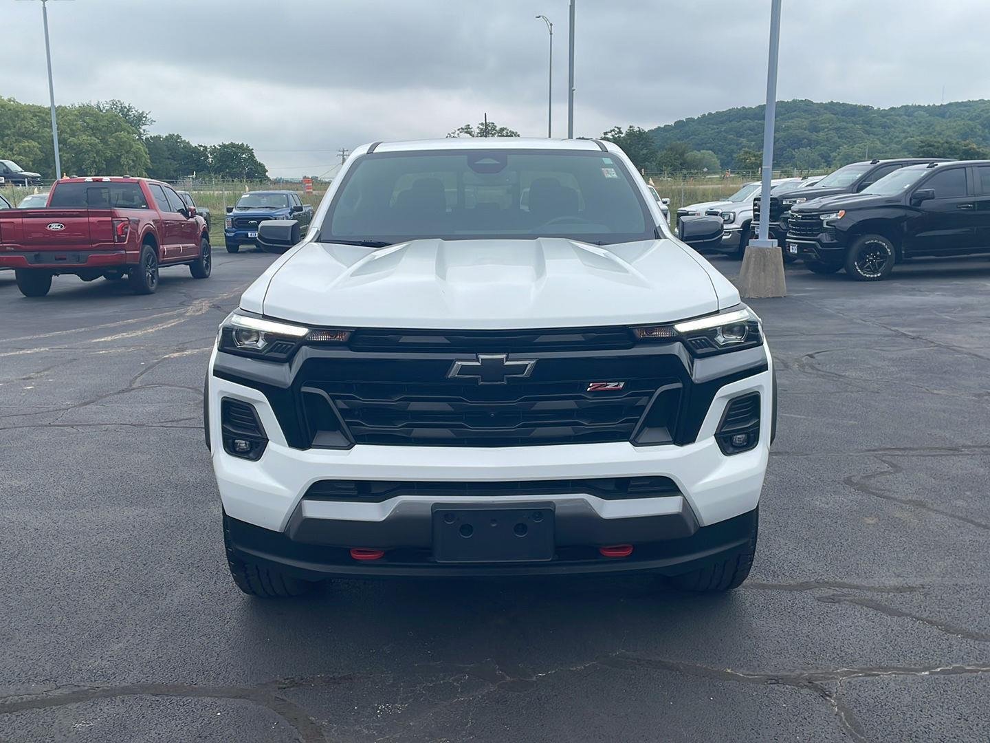 Used 2024 Summit White Chevrolet 4WD Z71 image 10