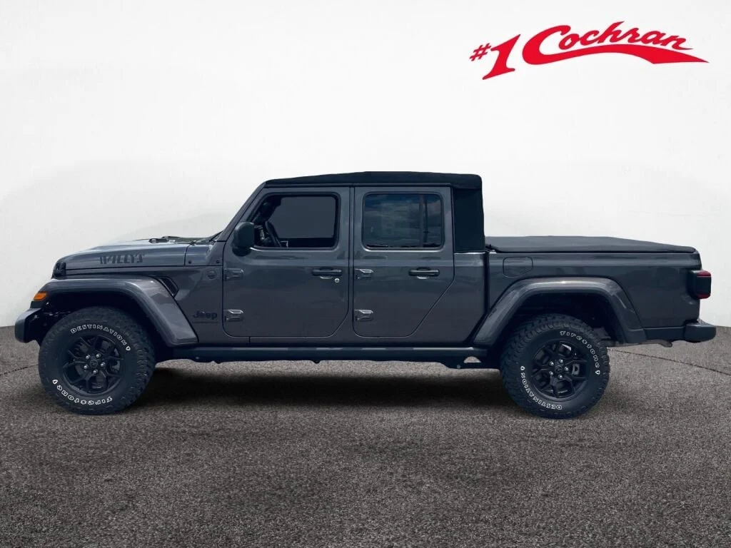 Used 2024 Granite Crystal Metallic Clearcoat Jeep Willys image 23