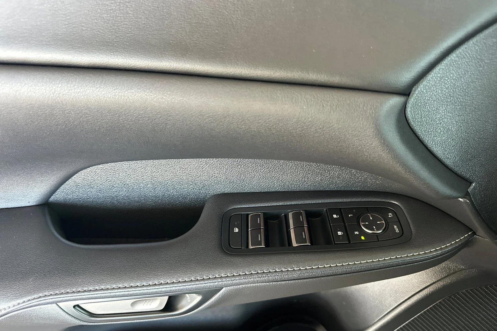 Certified Used 2023 CAVIAR Lexus 350h Premium Plus image 8