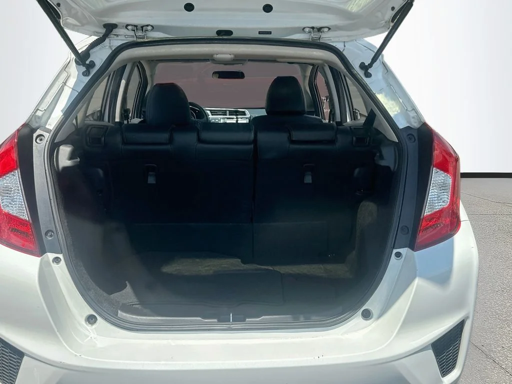 Used 2016 White Honda EX-L image 25
