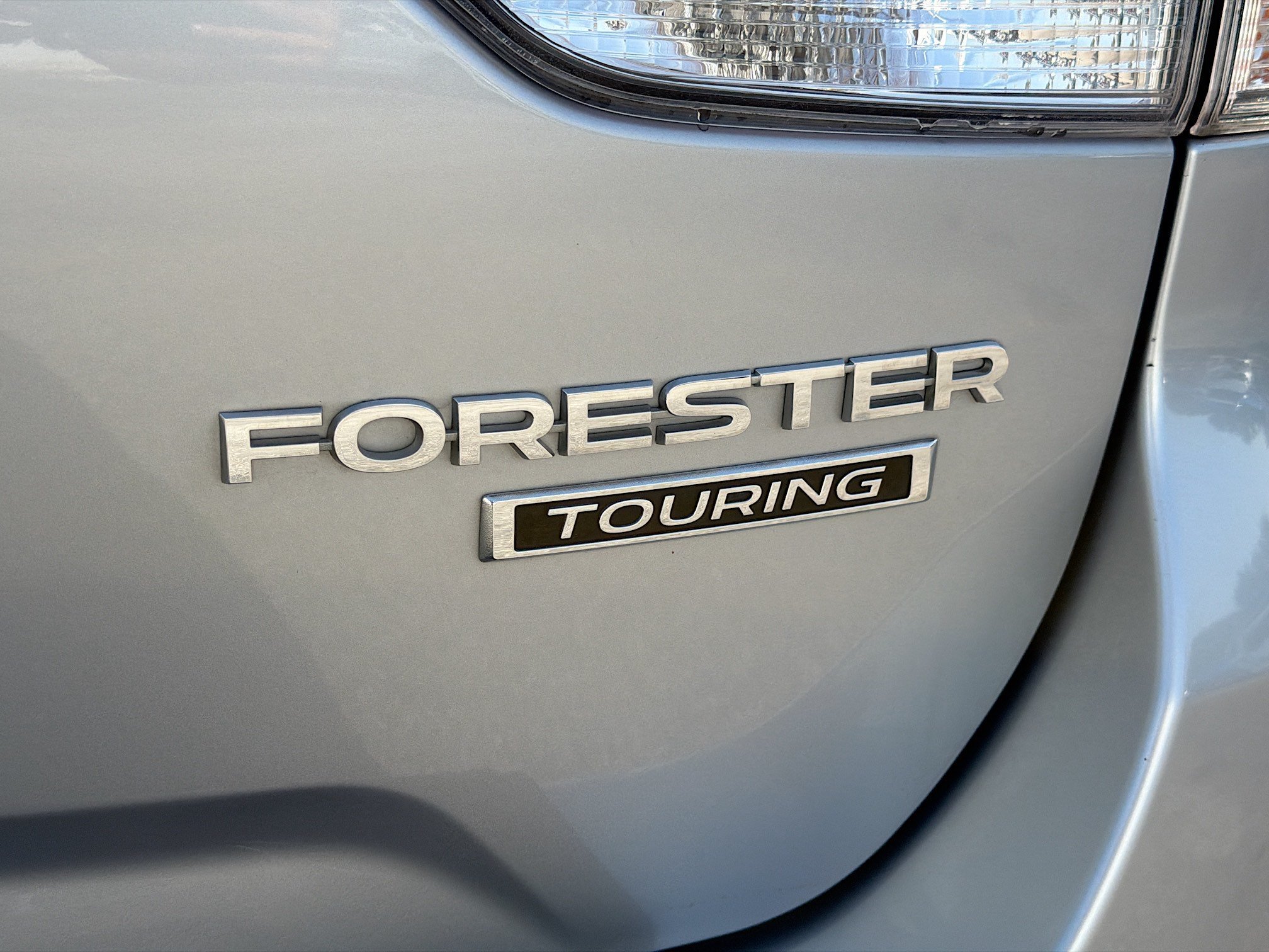 Used 2019 Ice Silver Metallic Subaru Touring image 11