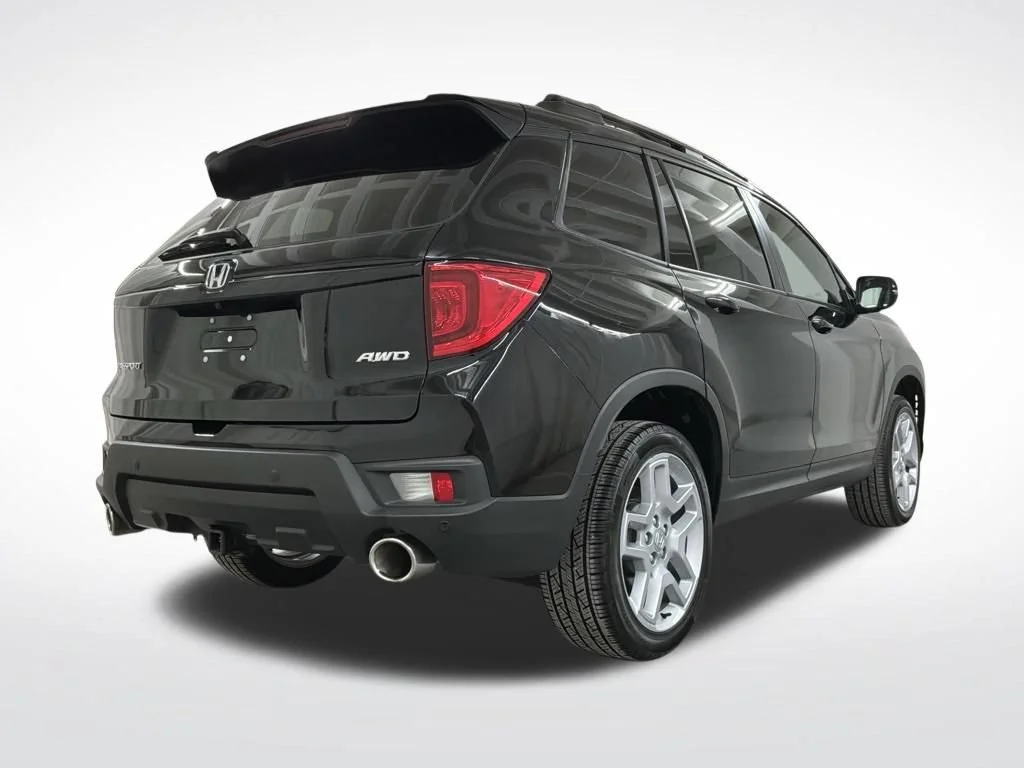 Certified Used 2025 Crystal Black Pearl Honda AWD EX-L image 40