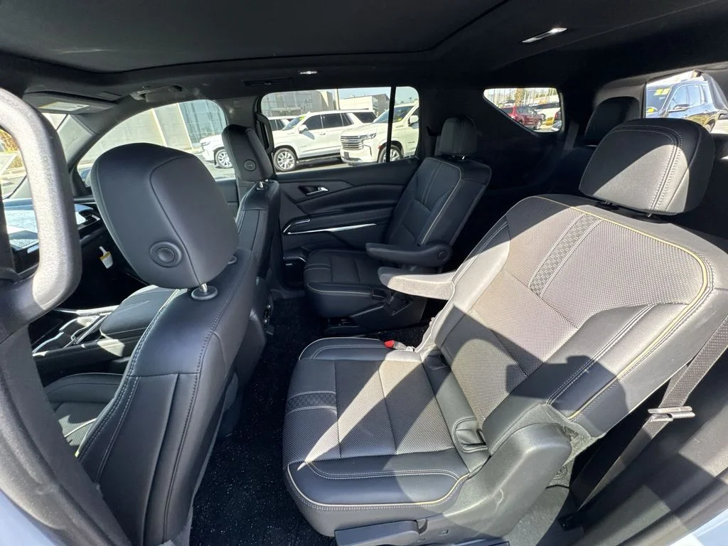 Used 2026 White Chevrolet High Country image 26