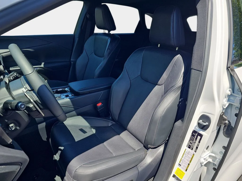 Certified Used 2024 EMINENT WHITE PEARL Lexus 350 Premium Plus image 18