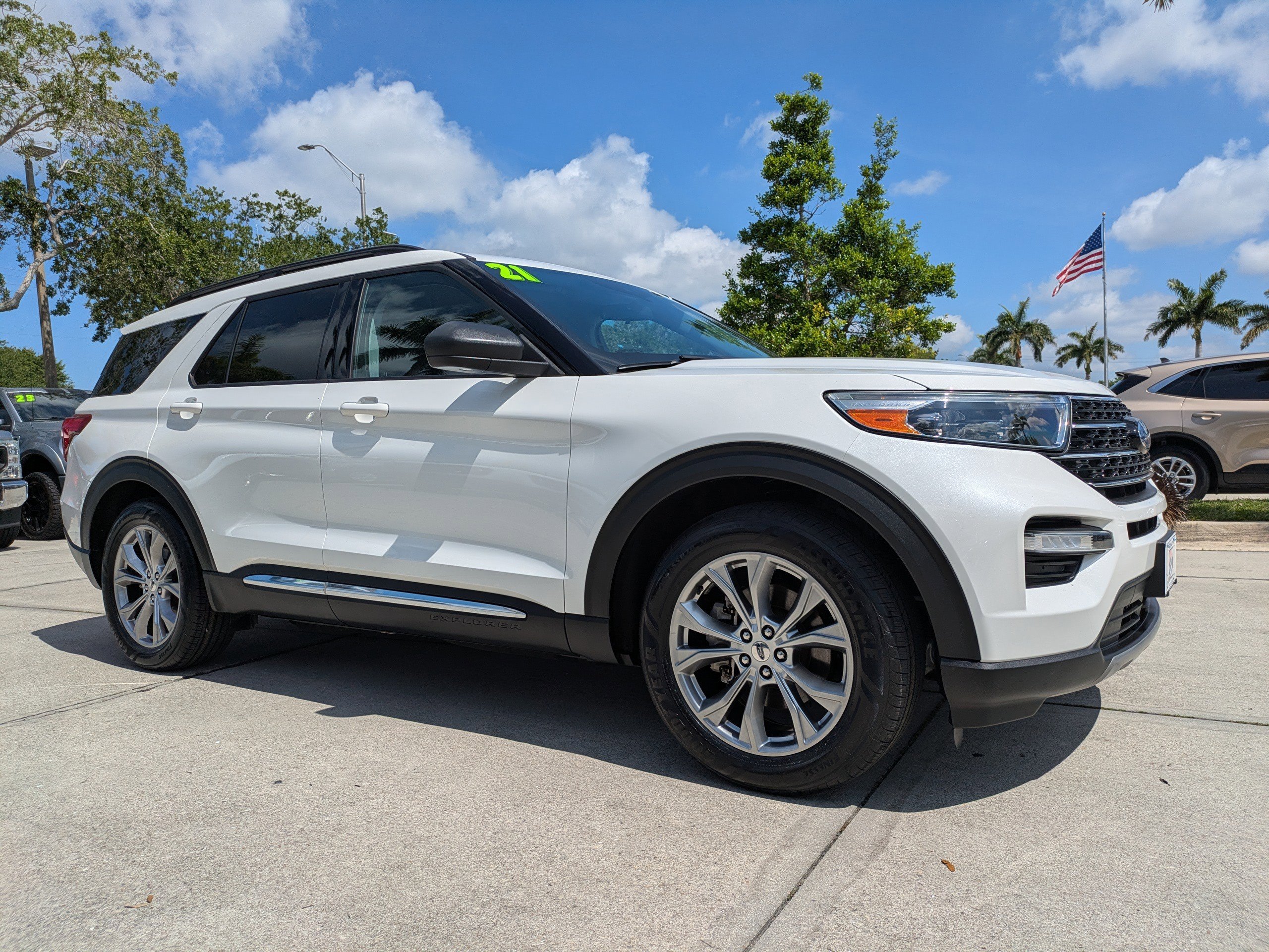 2021 Ford Explorer XLT RWD's photo
