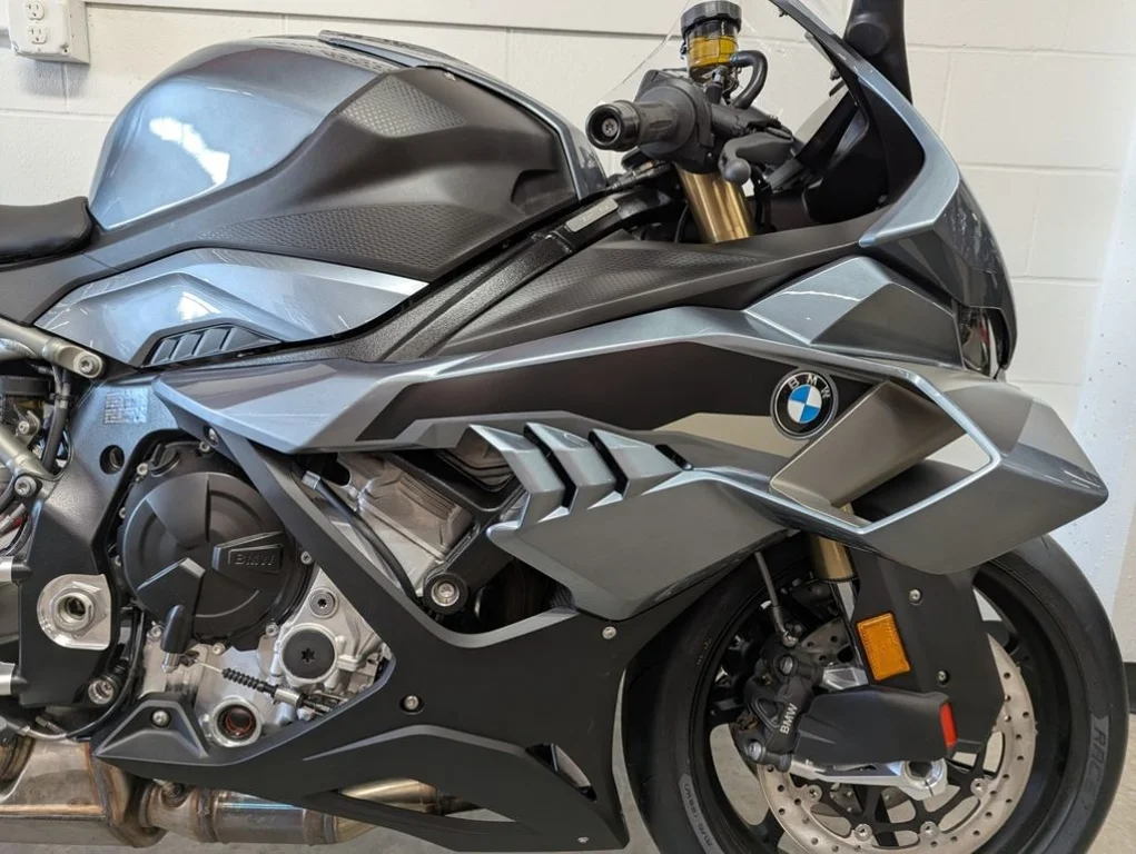 New 2026 BLUESTONE METALLIC BMW 1000 RR Light White M Motorsport image 4