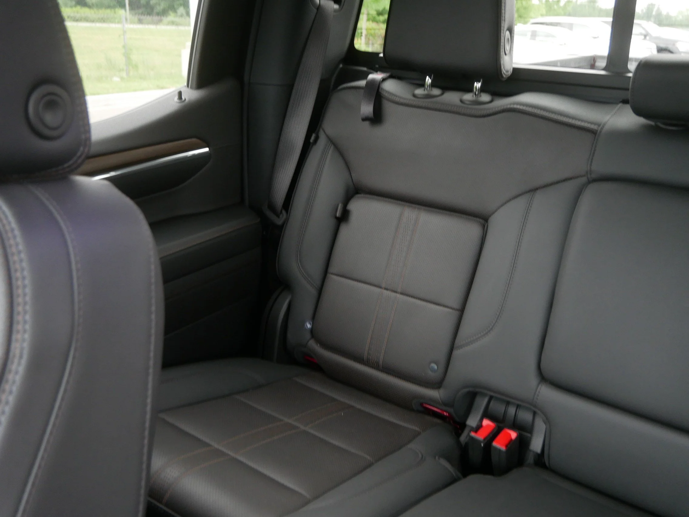 Used 2024 Red Chevrolet High Country image 12