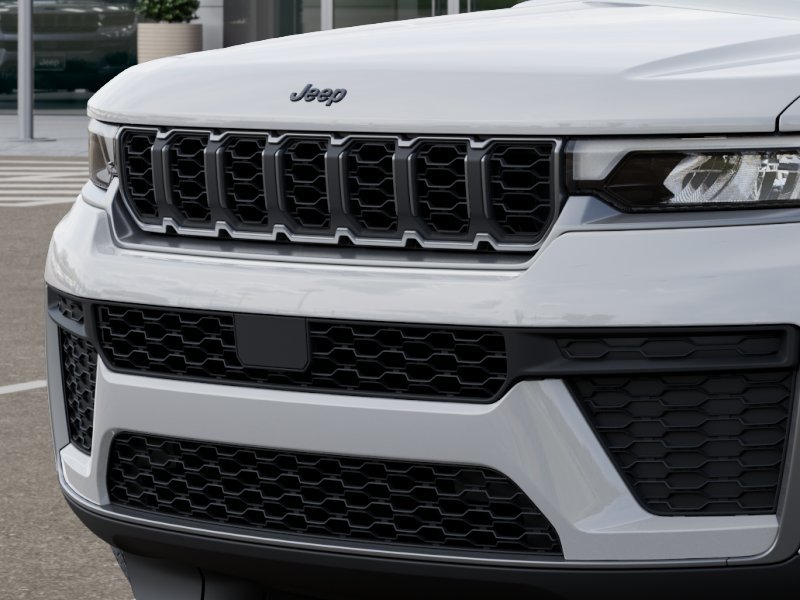 New 2026 Bright White Clear-Coat Exterior Paint Jeep Laredo Altitude image 24