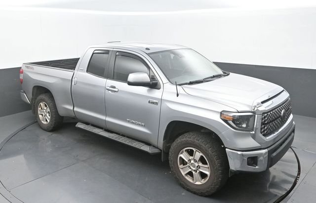 Used 2018 Silver Sky Metallic Toyota SR5 image 13