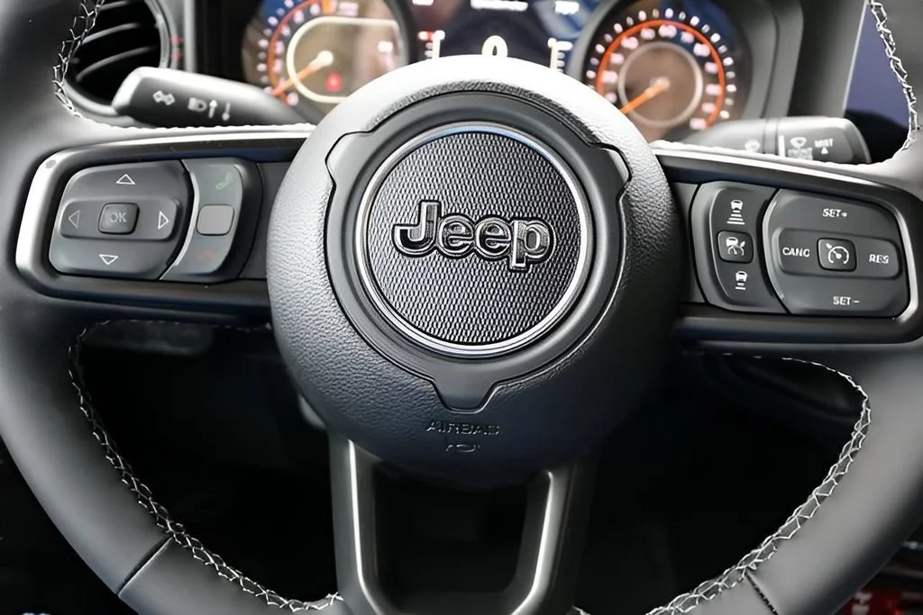New 2026 Black Clear-Coat Exterior Paint Jeep Rubicon X image 38