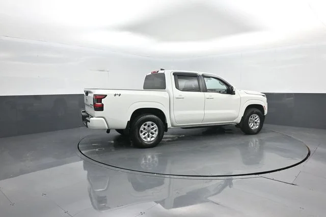 Used 2024 Glacier White Nissan SV image 8