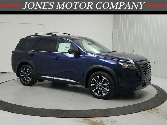 2026 Nissan Pathfinder Platinum 2WD's photo