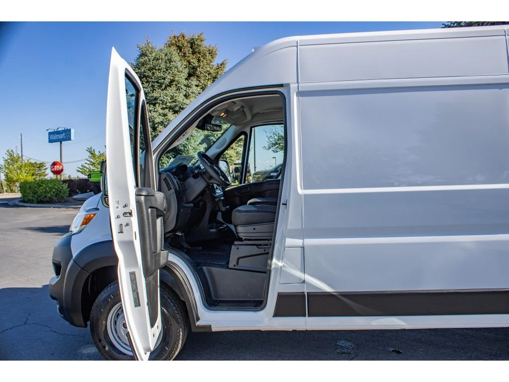 New 2026 Bright White Clearcoat Ram Tradesman image 36