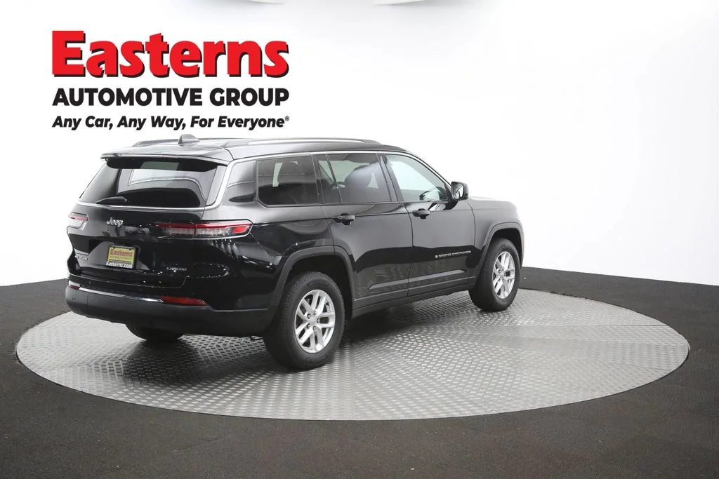 Used 2022 Black Jeep Laredo image 41
