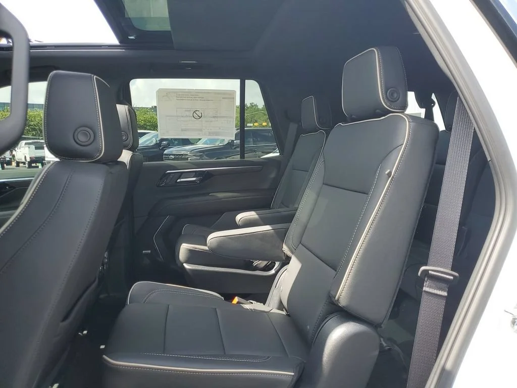 New 2026 Polar White Tricoat Chevrolet Premier image 29