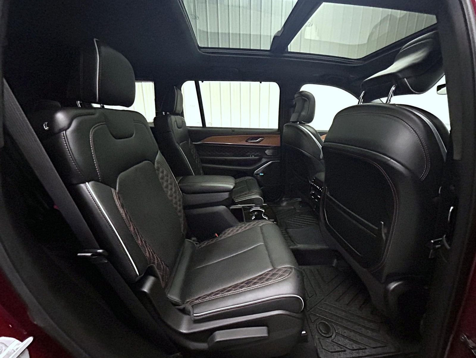 Used 2023 Red Jeep Summit image 18