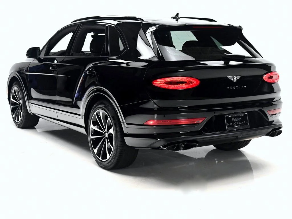 Used 2025 Beluga Bentley V8 image 4