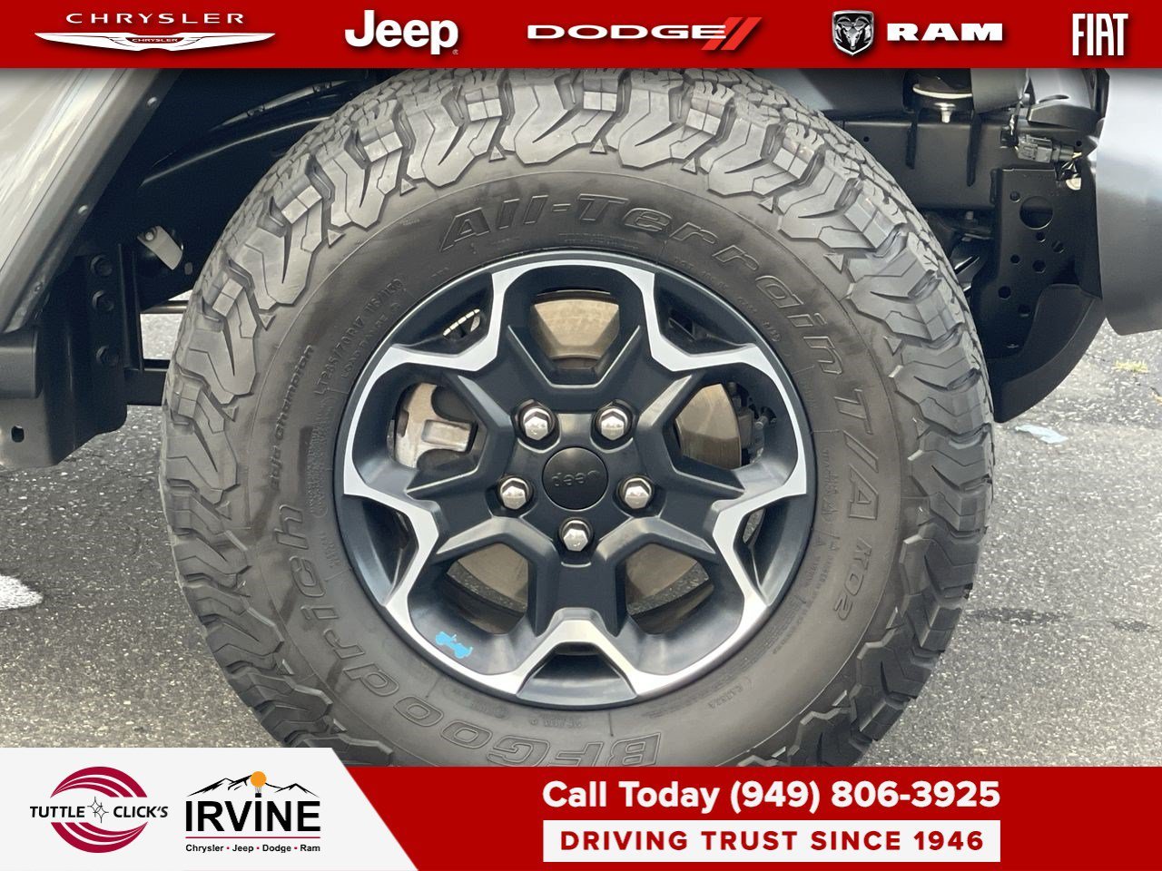 Used 2023 Sting-Gray Clearcoat Jeep Rubicon image 13