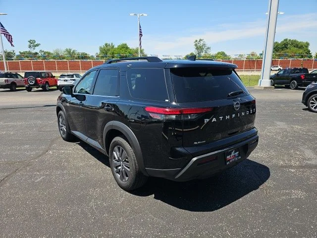 Used 2025 Super Black Nissan SV image 5