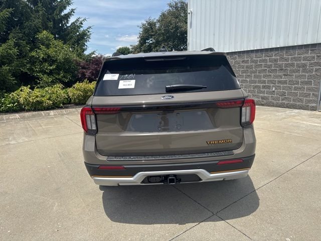 New 2026 Gray Ford Tremor image 5