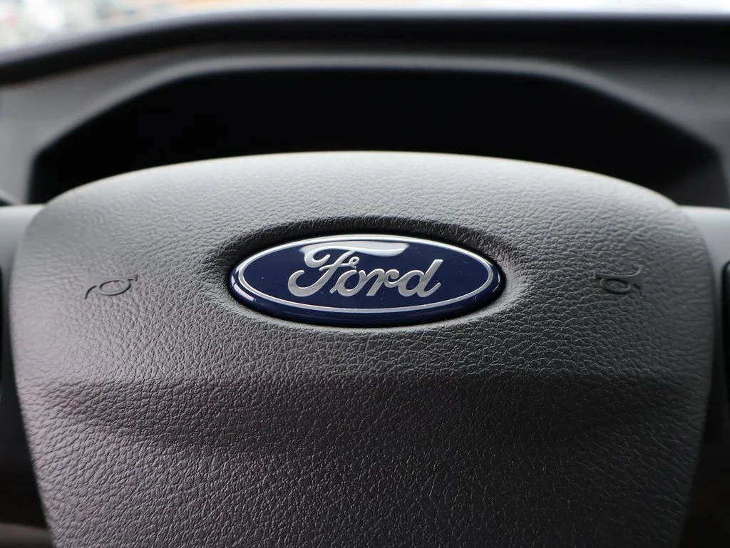 New 2026 Oxford White Ford Cargo Van image 24