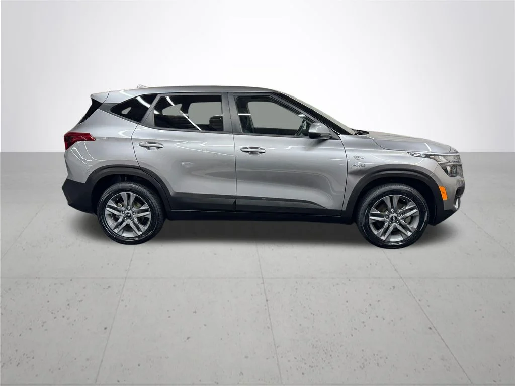 Used 2021 Gray Kia LX image 9