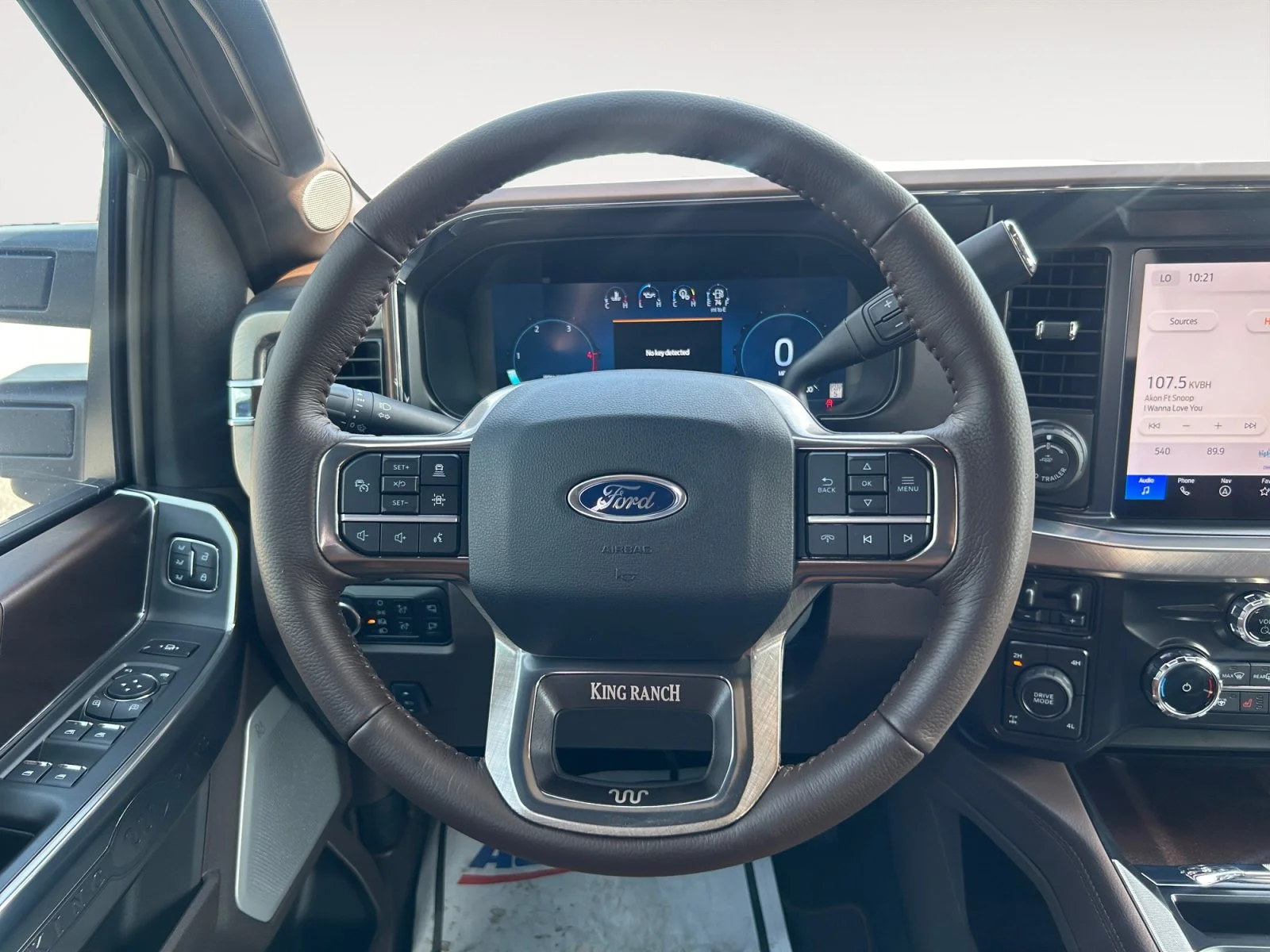 New 2026 Star White Metallic Tri-Coat Ford King Ranch image 12
