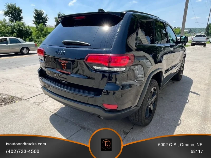 Used 2019 Black Jeep Upland Sport Utility 4D image 7