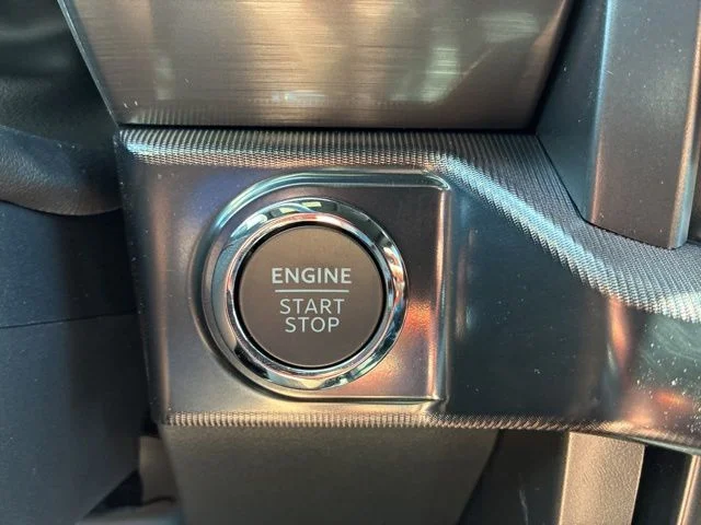 New 2026 Iconic Silver Metallic Ford Lariat® image 40