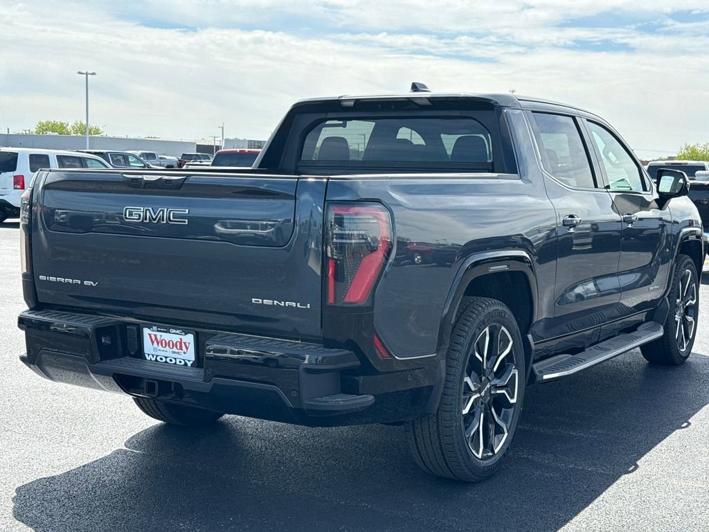 2025 GMC Sierra EV Denali - Photo 10