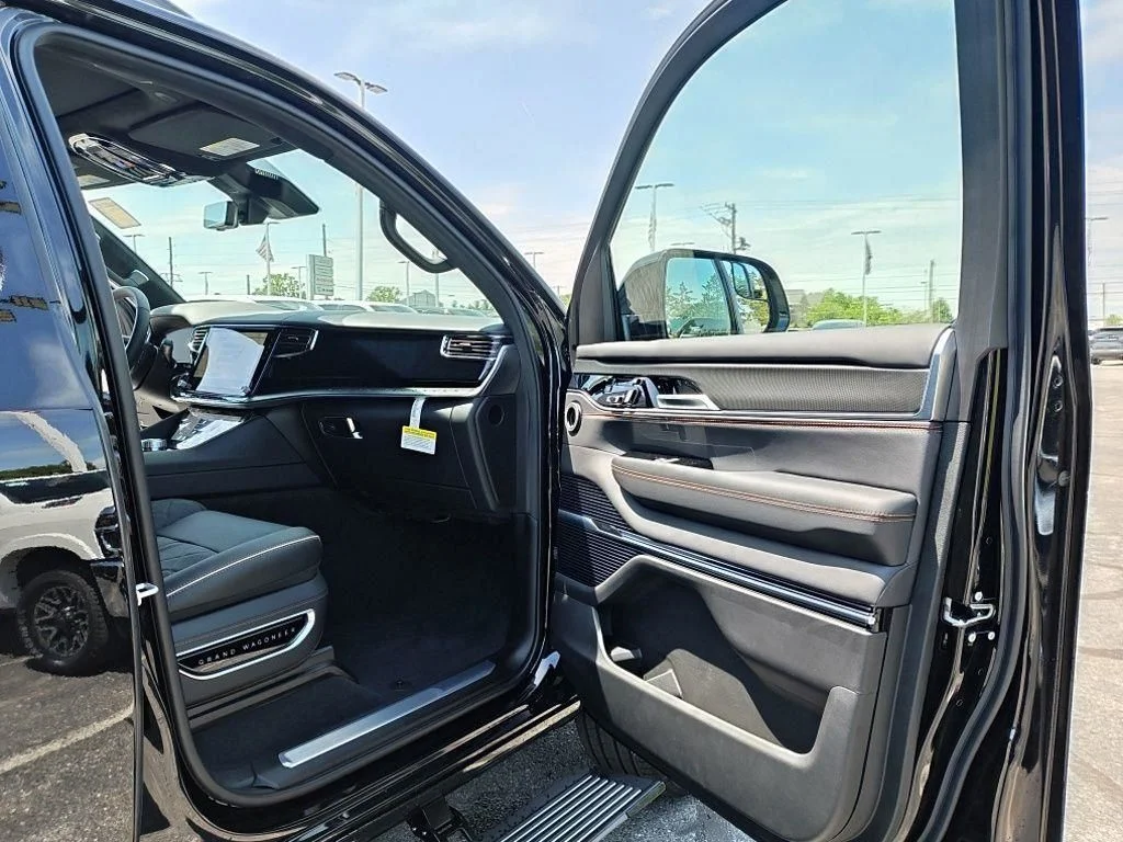 2026 Jeep Grand Wagoneer L Summit Reserve - Photo 45