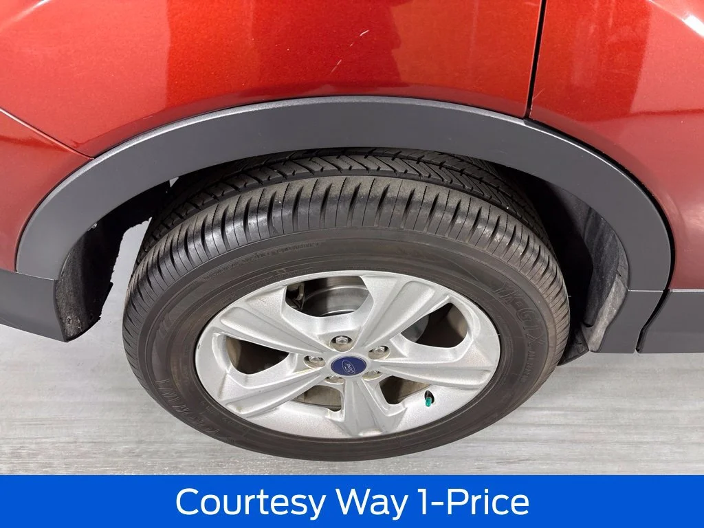 Used 2014 Red Ford S image 13