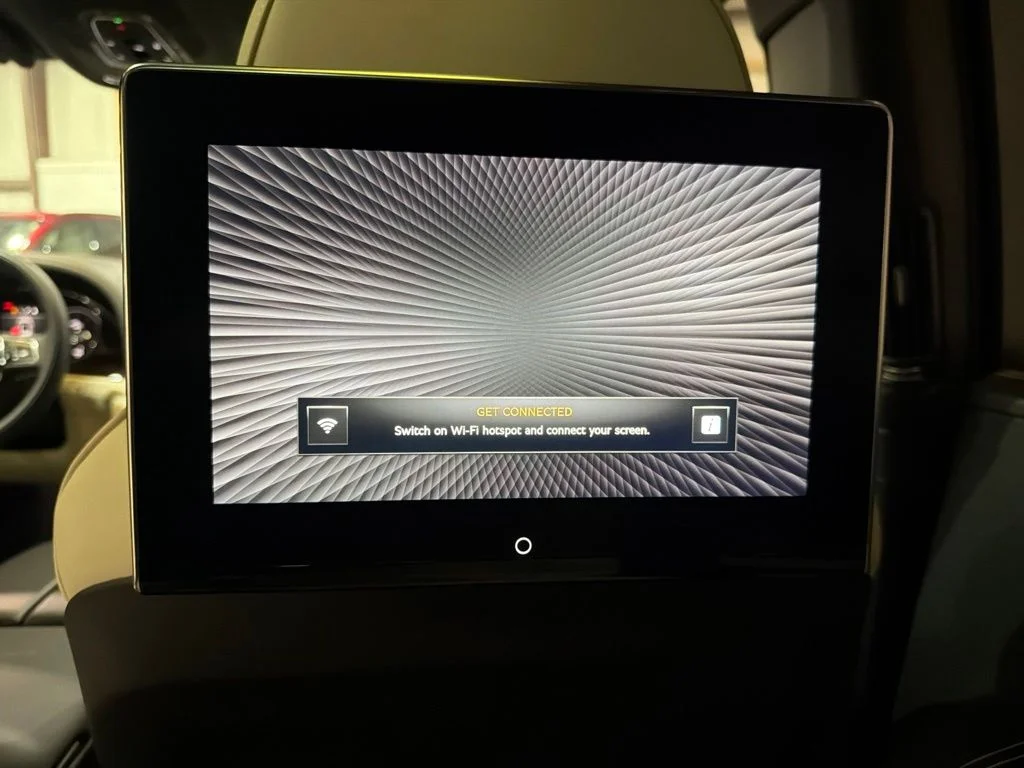 Used 2023 Black Bentley Azure image 37