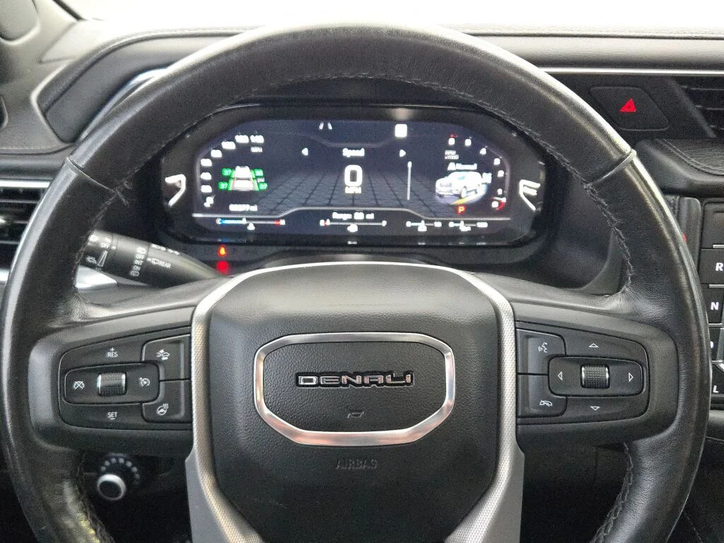 Used 2022  GMC Denali image 33