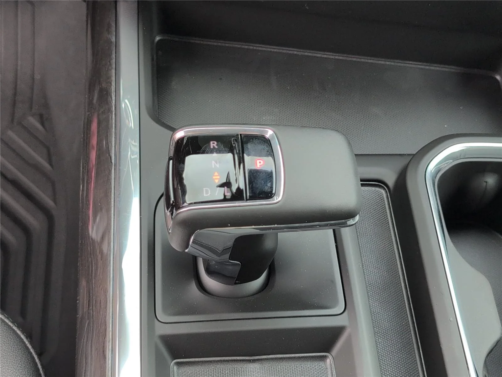 2026 Chevrolet Silverado 1500 LTZ - Photo 21