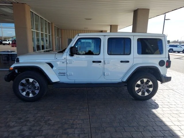 Used 2022 White Jeep Unlimited Sahara image 4