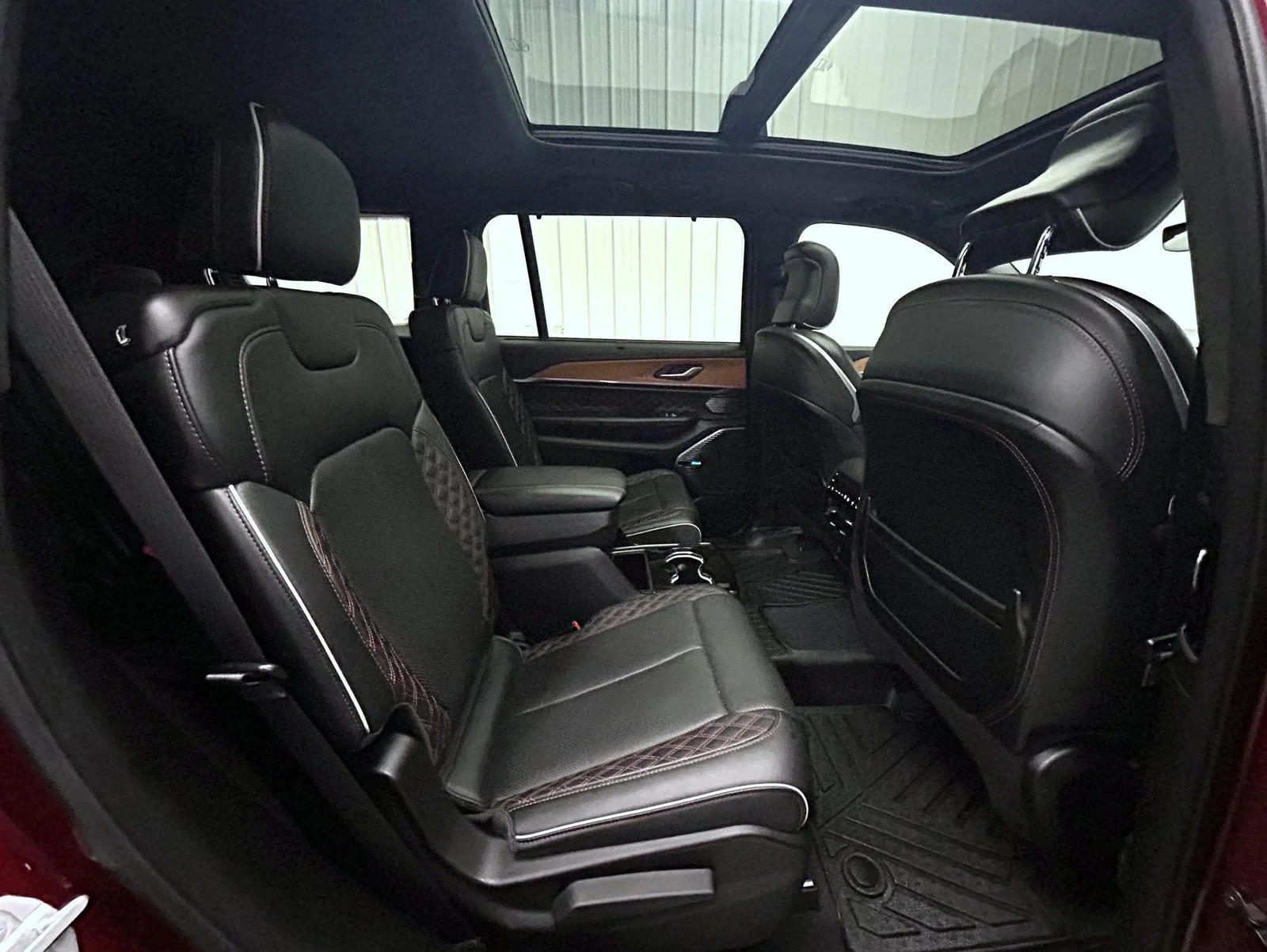 Used 2023 Red Jeep Summit image 18