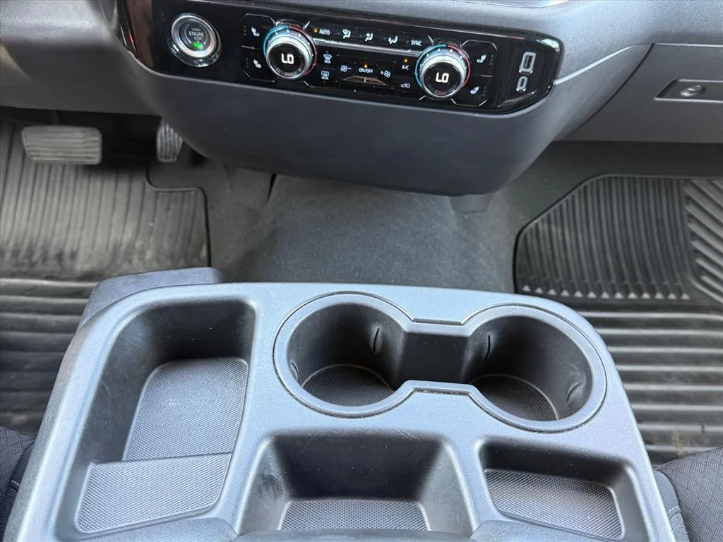 Used 2024 Summit White Gaz GMC Elevation image 19