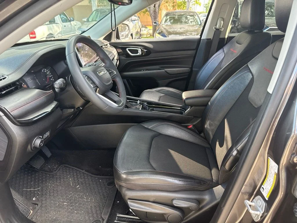 Used 2022 Gray Jeep Trailhawk image 8