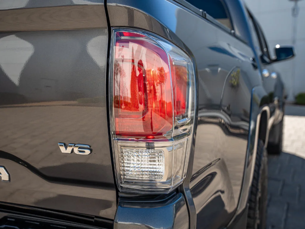 Used 2016 Magnetic Gray Metallic Toyota Limited image 9