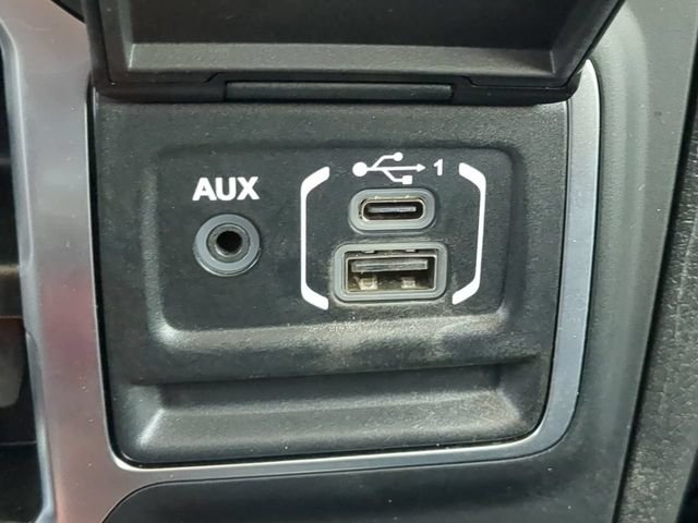 Used 2025 White Jeep Sport S image 23