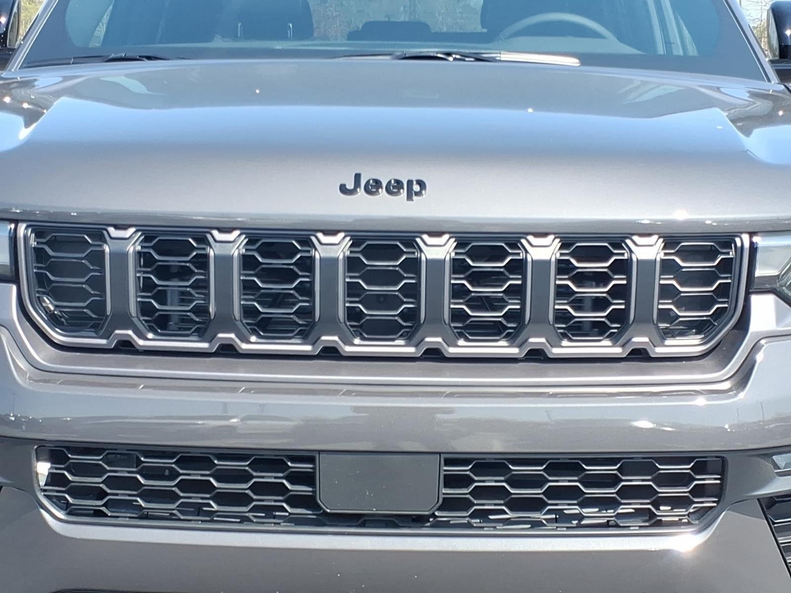 New 2026 Baltic Gray Metallic Clear-Coat Exterior Paint Jeep Limited image 14