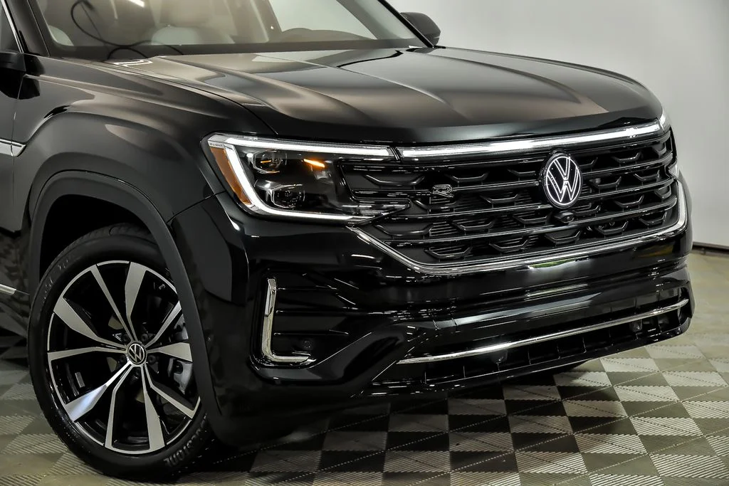 New 2026 Black Volkswagen 2.0T SEL Premium R-Line image 2