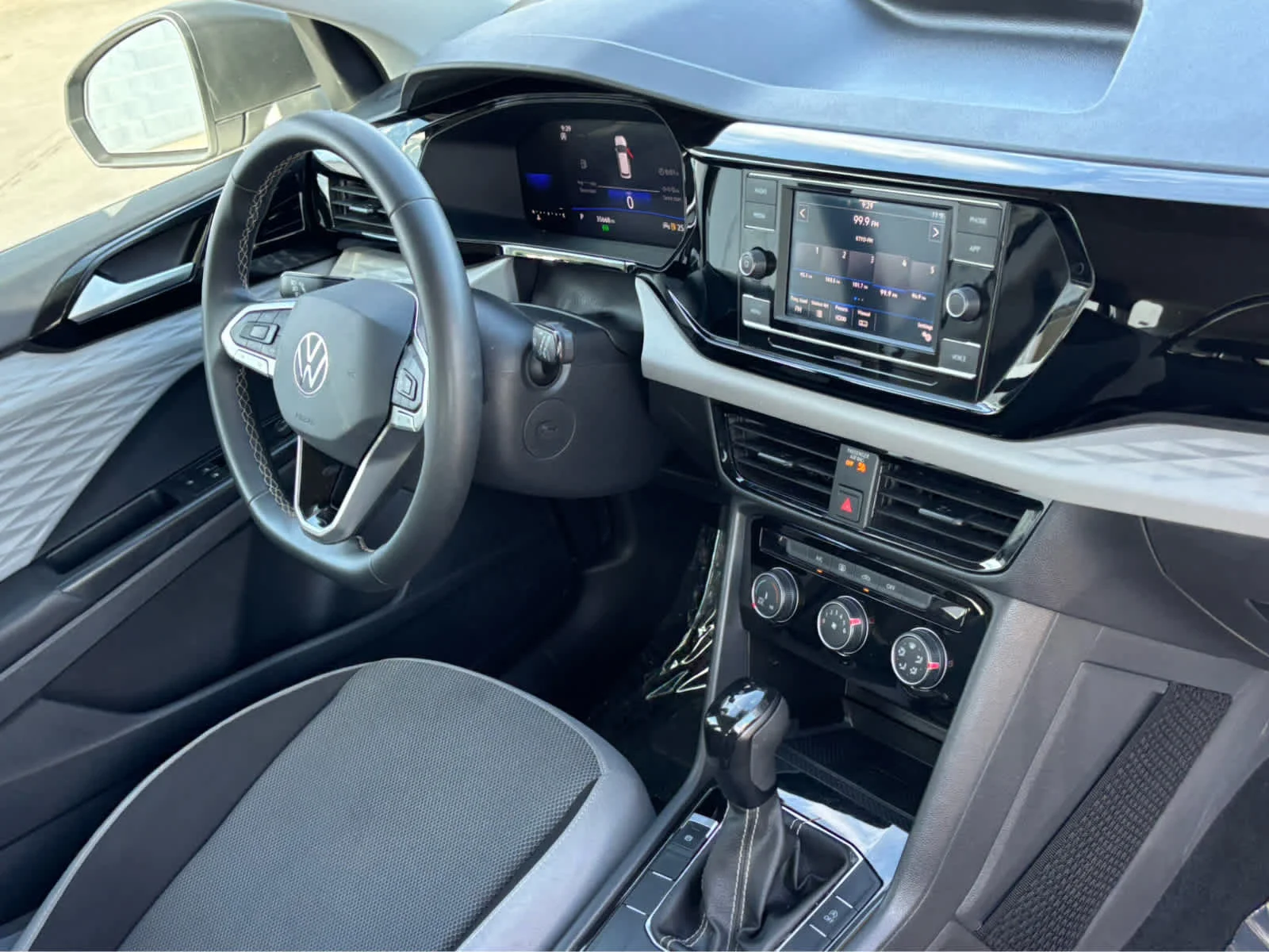 Certified Used 2023 Pure White Volkswagen S image 25