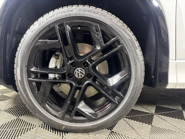 New 2026  Volkswagen 2.0T SE R-Line Black image 7
