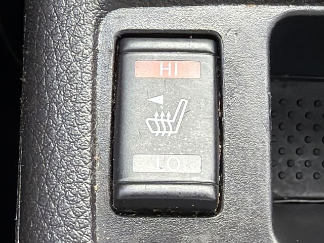 Used 2022 Black Nissan SL image 30